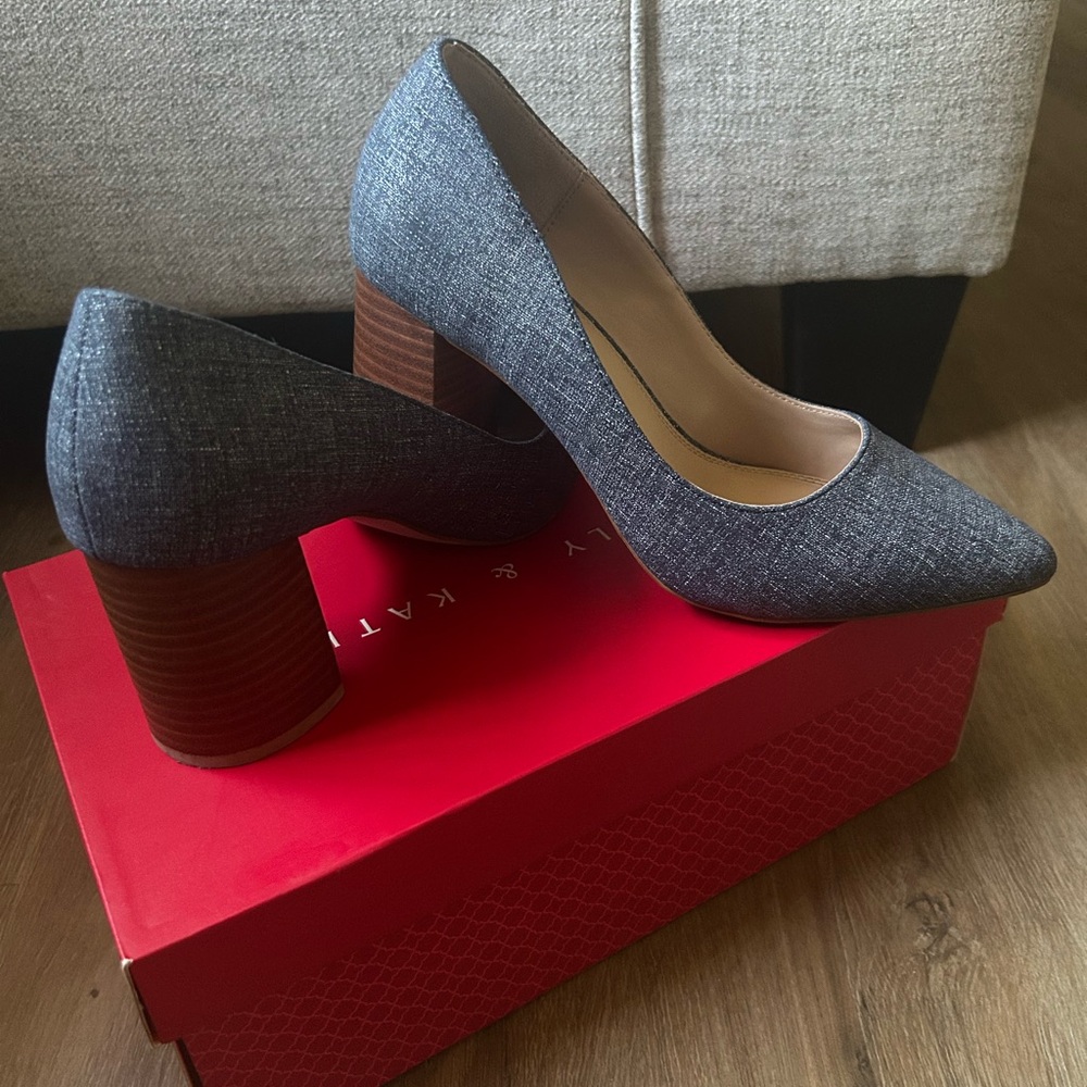 Stylish Gray Block Heel Pumps